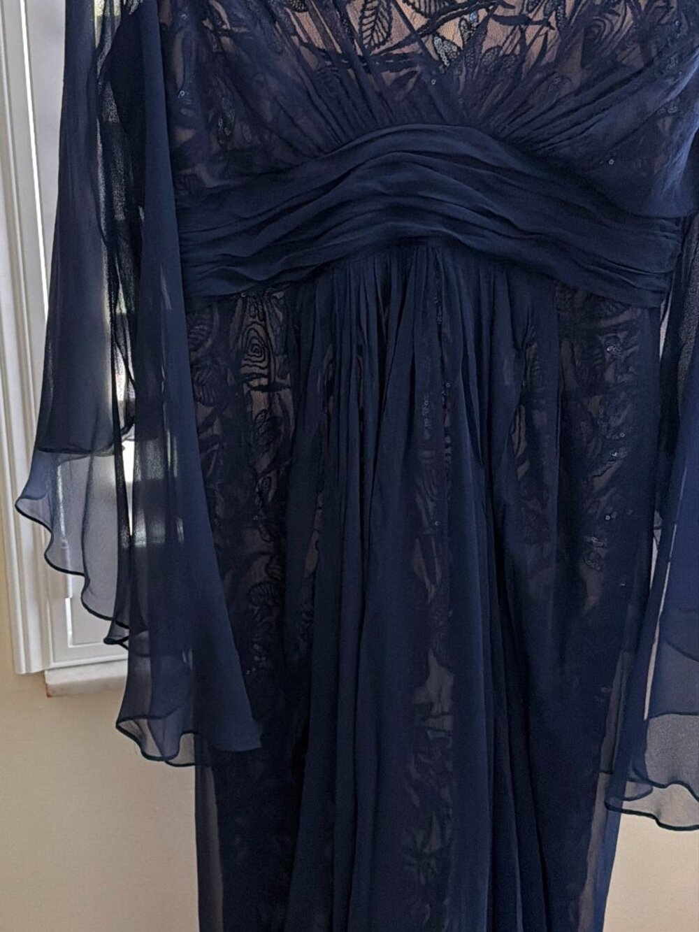 TERI JON NAVY LACE&CHIFFON EVENING GOWN